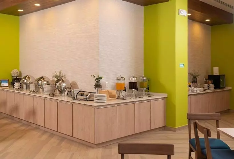 هتل Fairfield By Marriott Inn & Suites San Luis Potosi