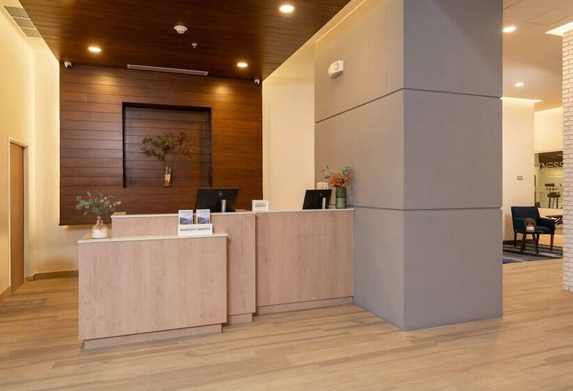 هتل Fairfield By Marriott Inn & Suites San Luis Potosi