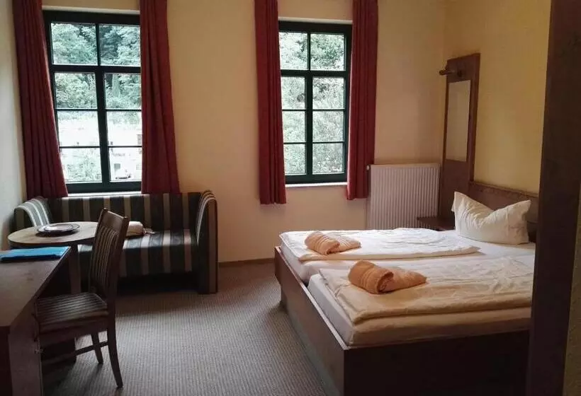 Hotelli Kurparkstübl Bad Schandau