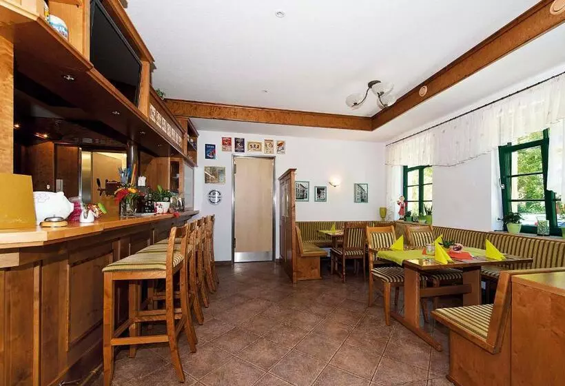 Hotelli Kurparkstübl Bad Schandau