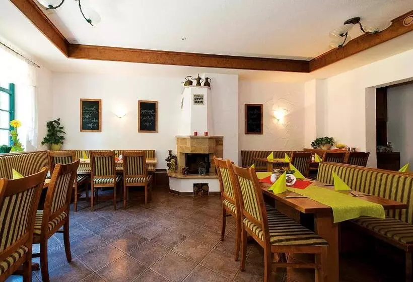 Hotelli Kurparkstübl Bad Schandau