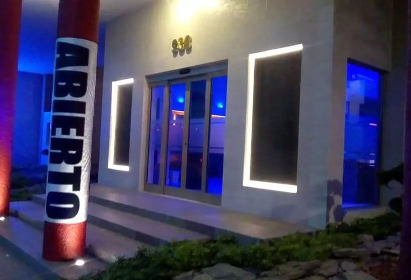 هتل Plaza Arteaga