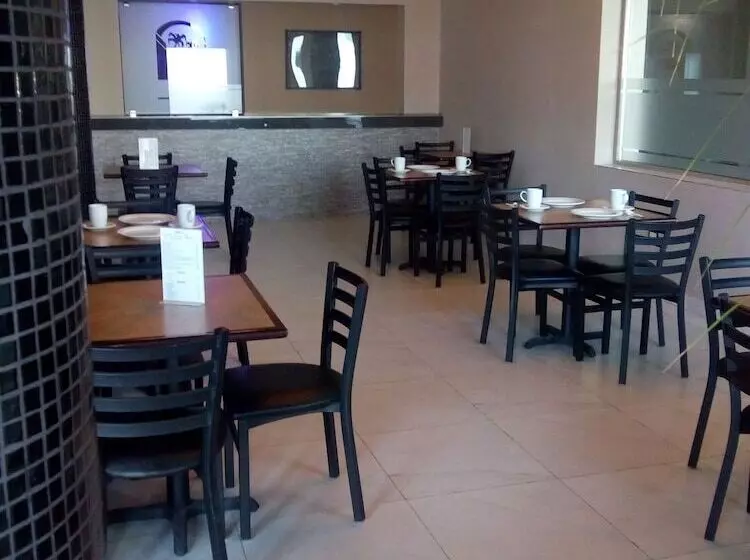 هتل Plaza Arteaga