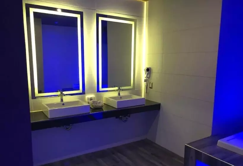 هتل Plaza Arteaga