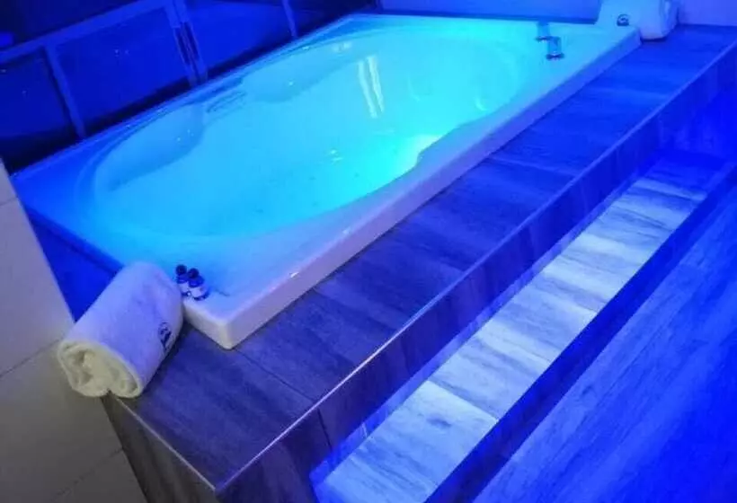 هتل Plaza Arteaga