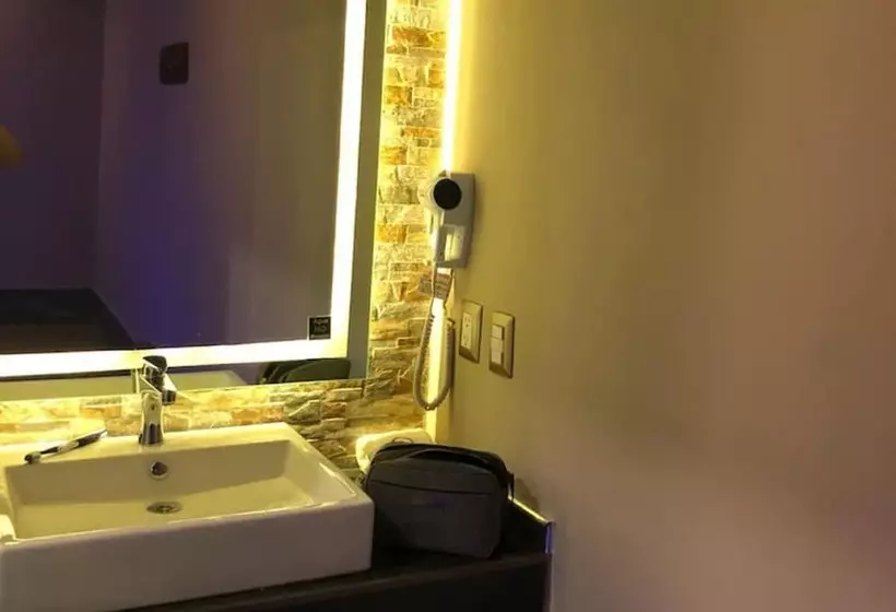 هتل Plaza Arteaga