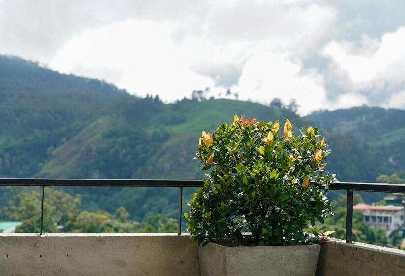 ホテル Ella Rawana Den