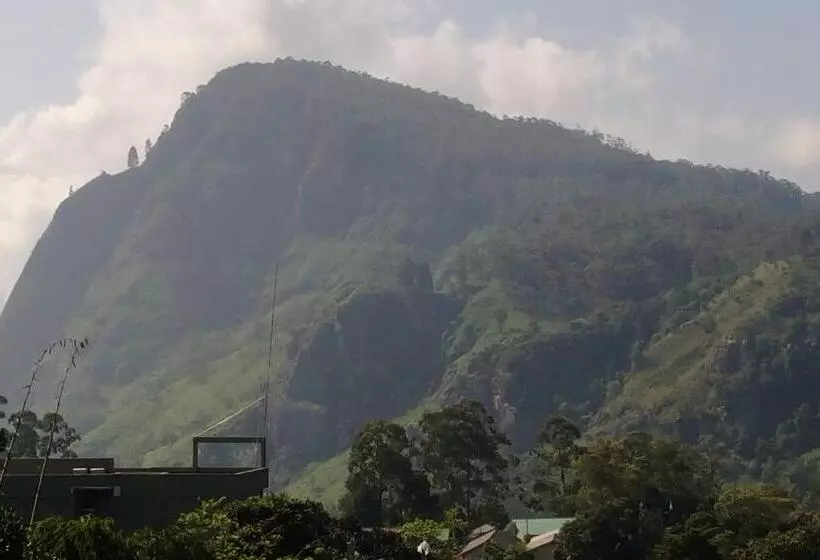 ホテル Ella Rawana Den