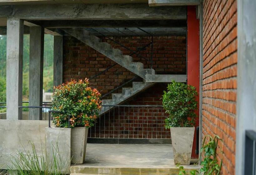 ホテル Ella Rawana Den