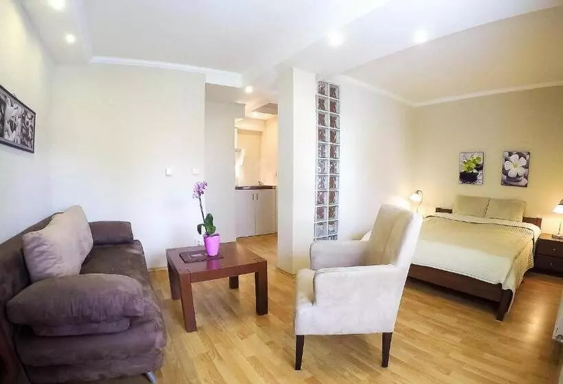 پانسیون Penzion Astra