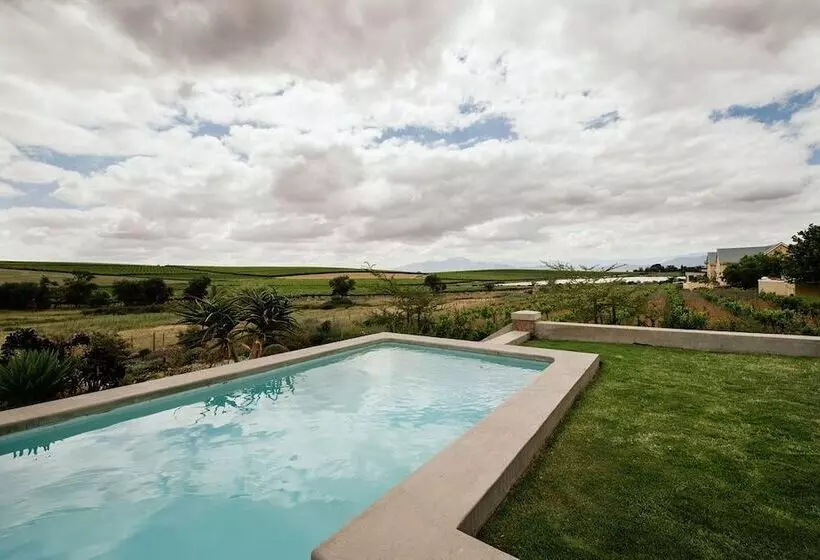 Majatalo Vineyard Views Country House