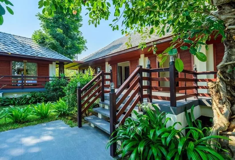 ホテル Hada Resort Chaingmai