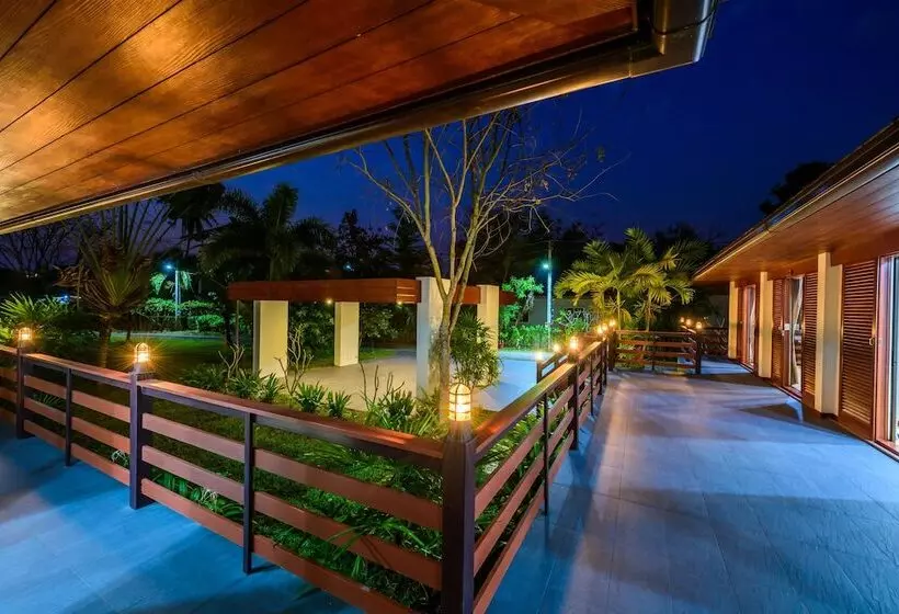 ホテル Hada Resort Chaingmai