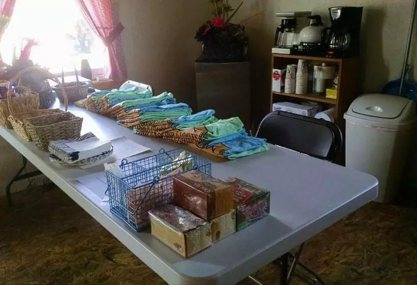 Fish & Loaves Bed And Breakfast