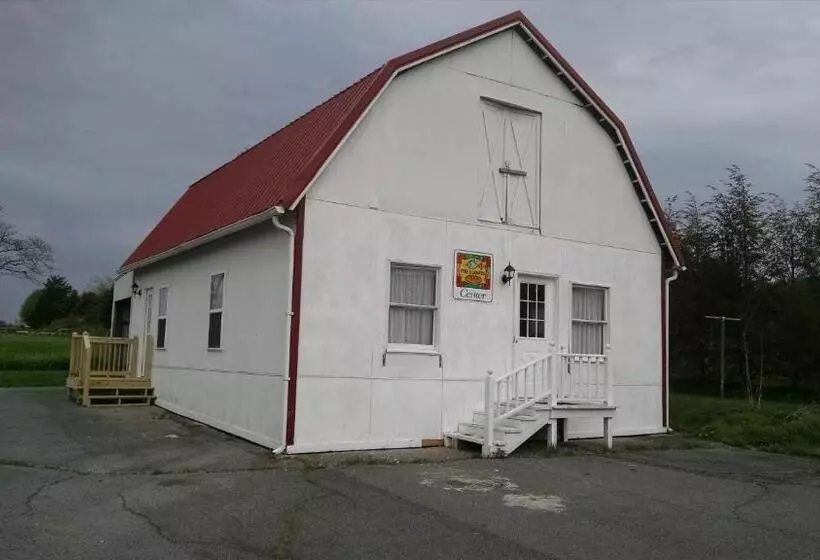 Fish & Loaves Bed And Breakfast