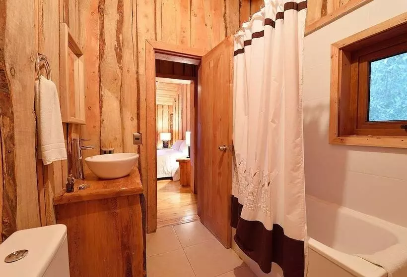 Hotelli Huilo Huilo Cabanas Del Bosque