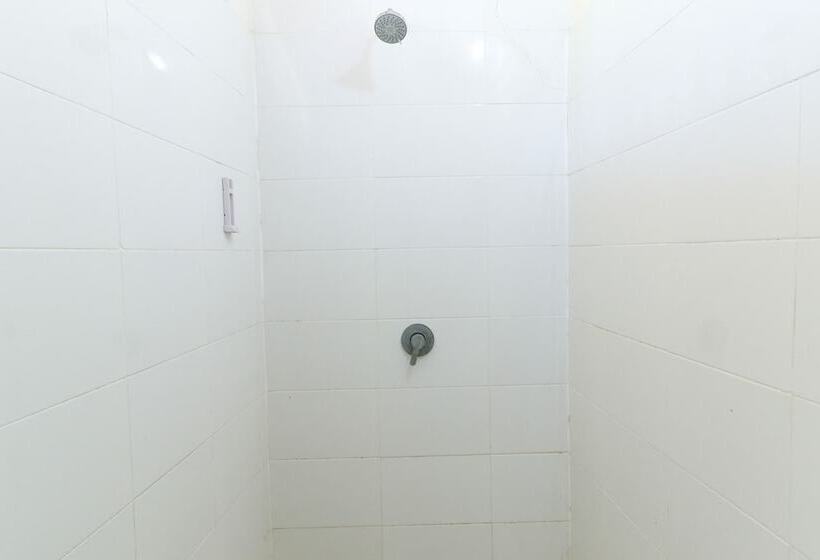 هتل Kubu Tamu Homestay