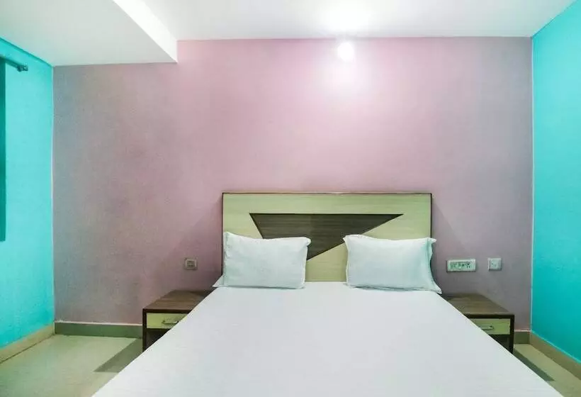 ホテル Spot On 49266 Chandrabindu Lodge