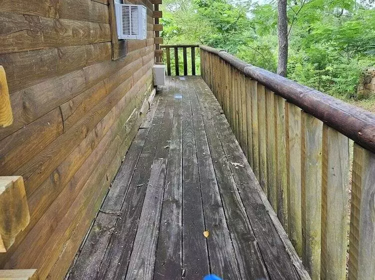 Motelli Riverview Cabins