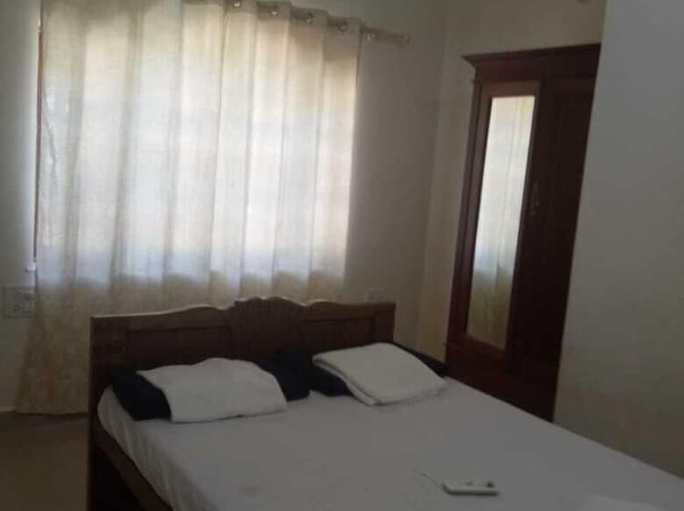 פנסיון Diakon Holidays