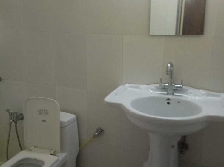 פנסיון Diakon Holidays