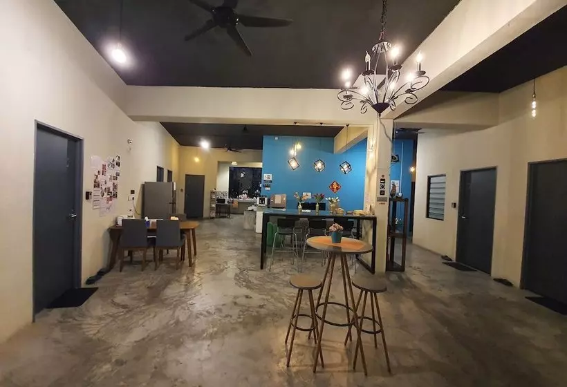 ペンション Welton R8 @ Jalan Burma Georgetown
