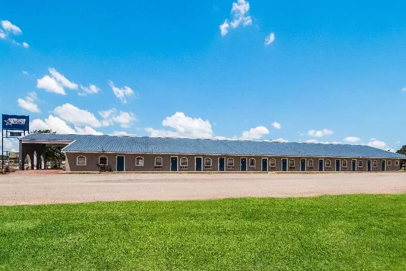 Hotelli Americas Best Value Inn Baird