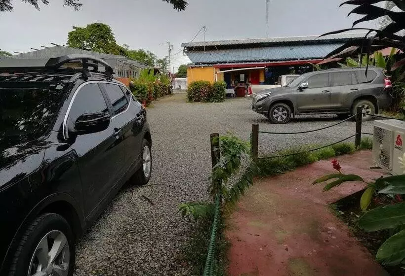 Hotelli Brunka Lodge