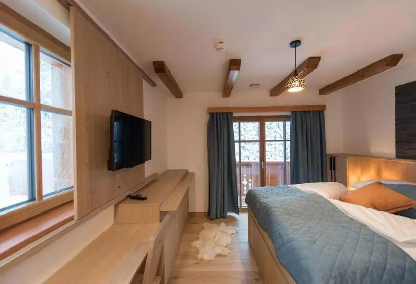 هتل Guesthouse Lajnar