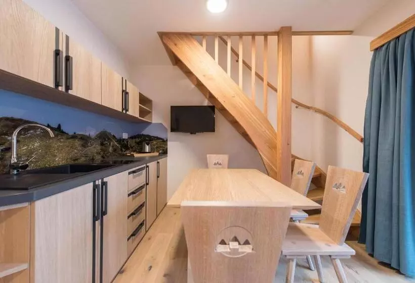 هتل Guesthouse Lajnar