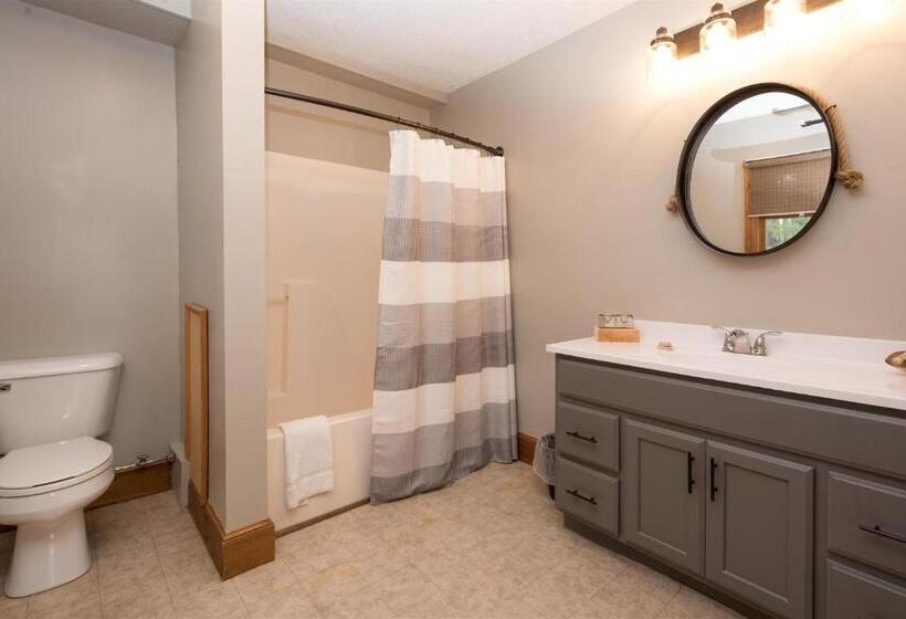 Отель The Lodge At Pleasant Point