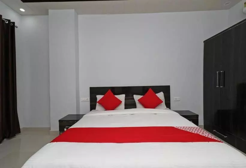 Vaccinated Staff - Capital O 36090 Hotel Sathyarth