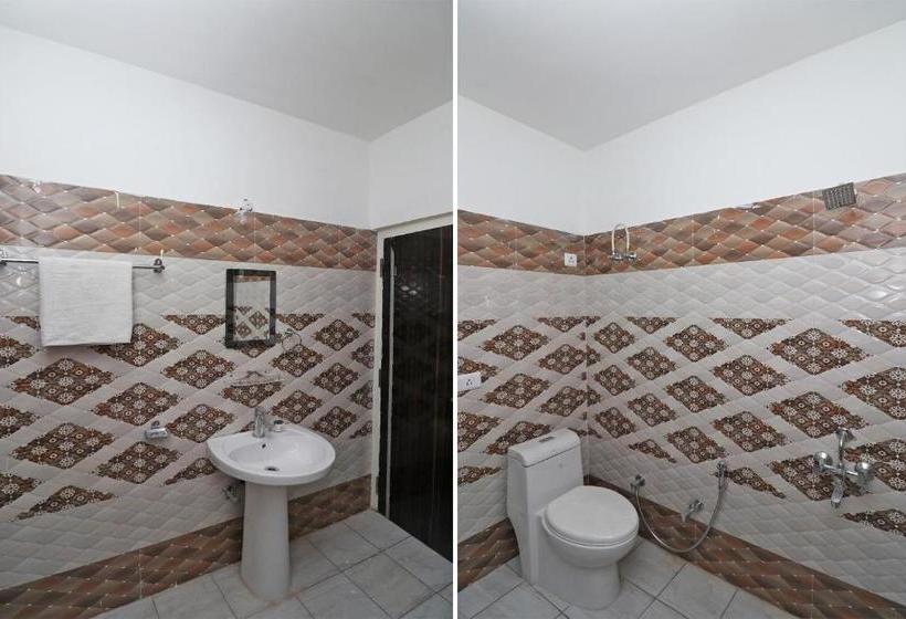 Vaccinated Staff - Capital O 36090 Hotel Sathyarth