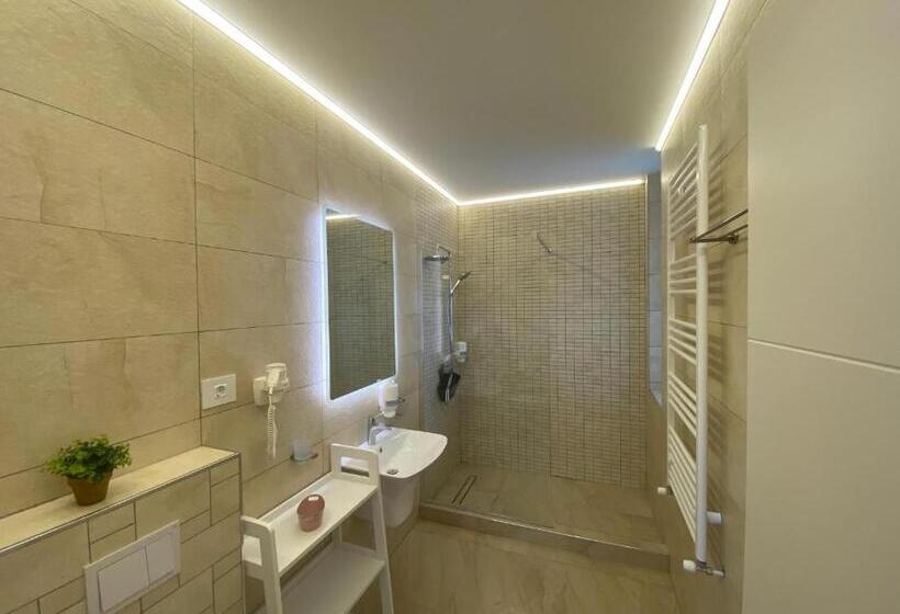 هتل Vila Ducu  Adults Only