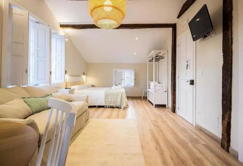 پانسیون Hostal Lierganes Fluviarium Rooms