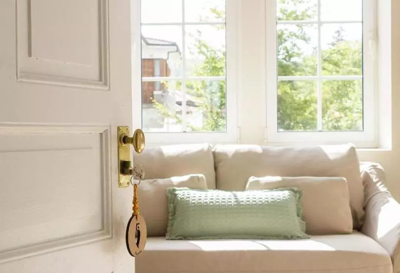 پانسیون Hostal Lierganes Fluviarium Rooms