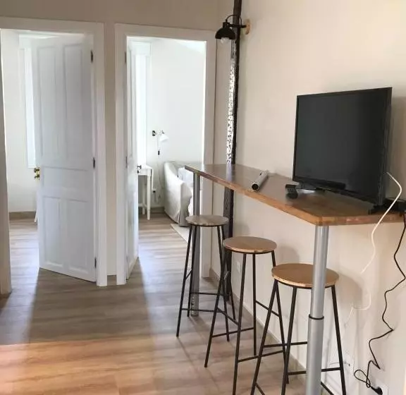 پانسیون Hostal Lierganes Fluviarium Rooms