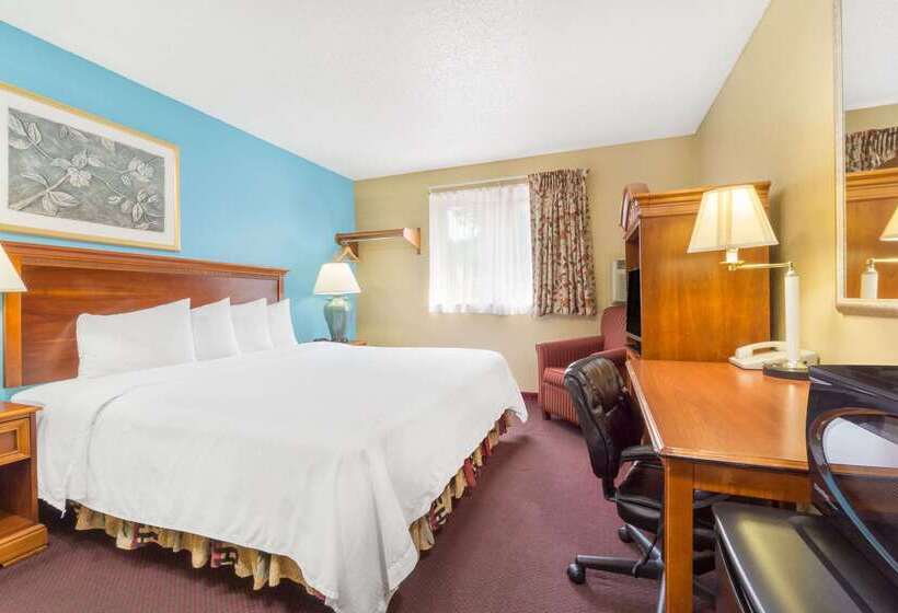 Отель Baymont By Wyndham Huber Heights Dayton