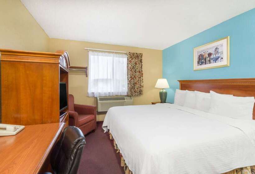 Отель Baymont By Wyndham Huber Heights Dayton