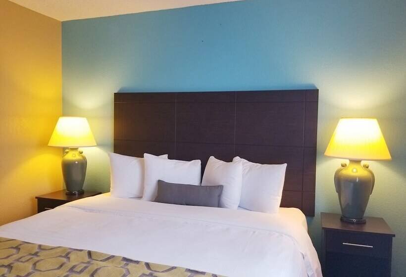 Отель Baymont By Wyndham Huber Heights Dayton