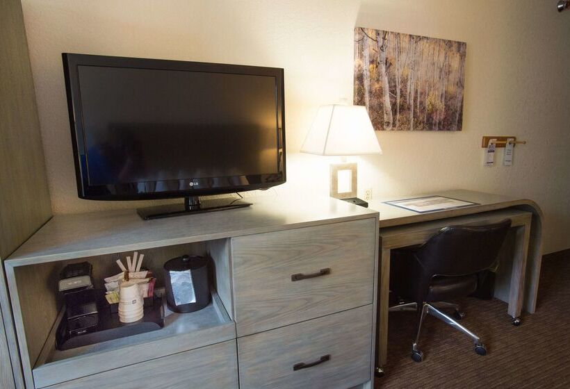 هتل Best Western Alpenglo Lodge