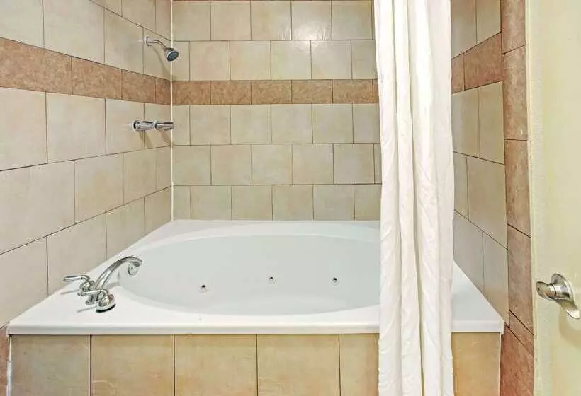 ホテル Super 8 Dallas East Near Fair Park Downtown