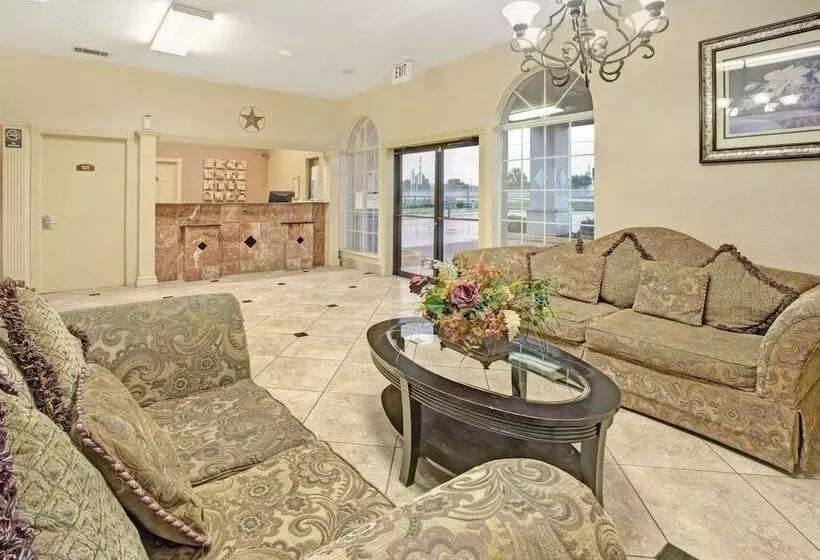 ホテル Super 8 Dallas East Near Fair Park Downtown