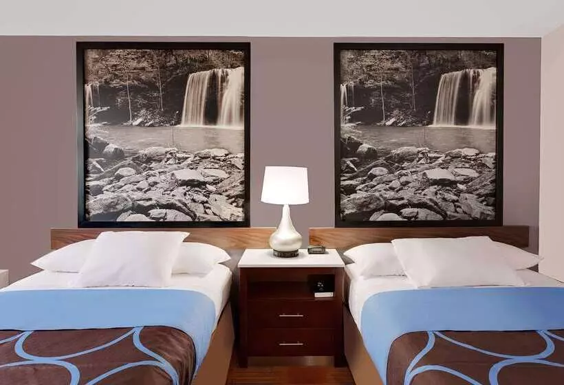 هتل Super 8 By Wyndham Fayetteville