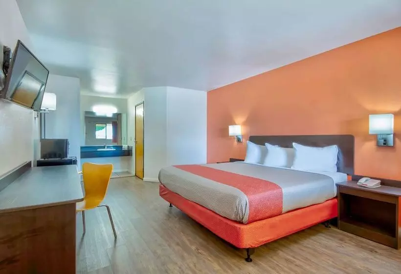 Motel 6santa Nella, Ca  Los Banos