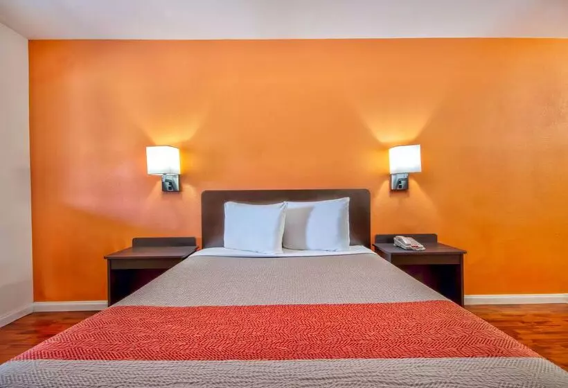 Motel 6santa Nella, Ca  Los Banos