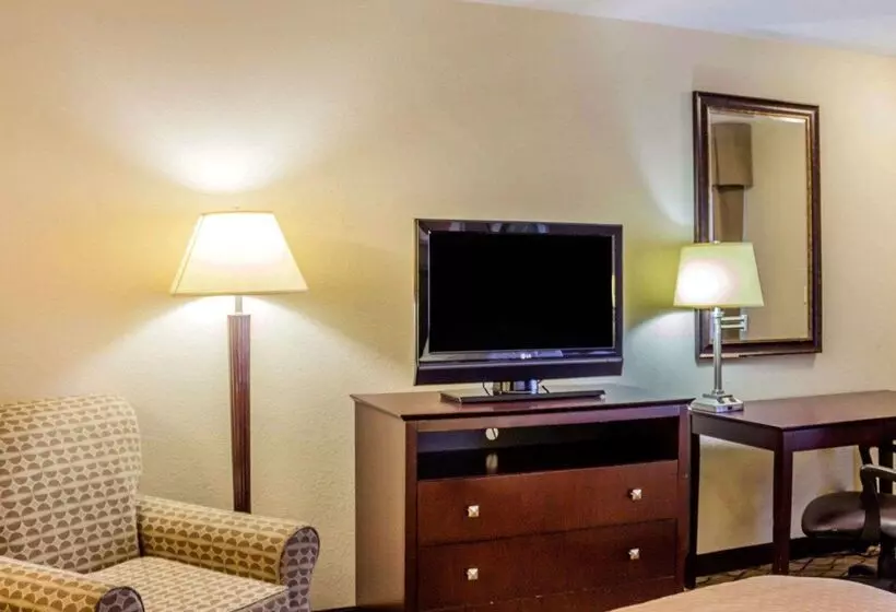 모텔 Quality Inn Waterbury