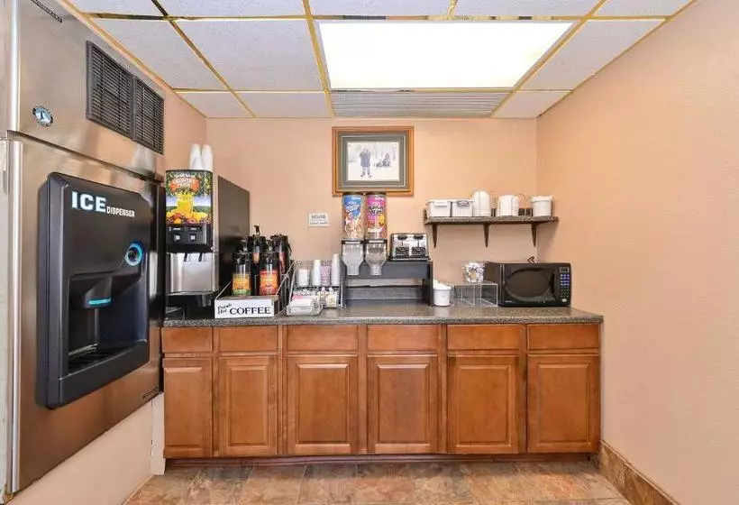 モーテル Rodeway Inn Dickinson