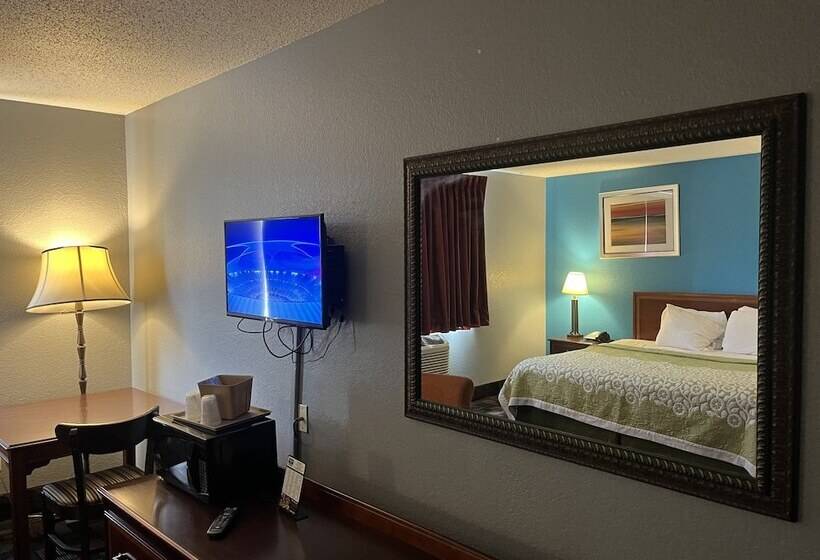 فندق على الطريق Rodeway Inn