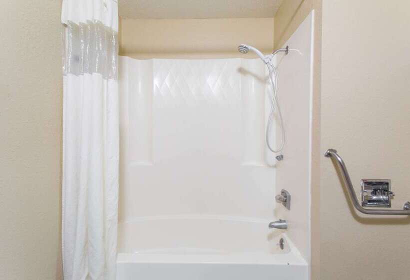 مُتل Super 8 By Wyndham Chadron Ne